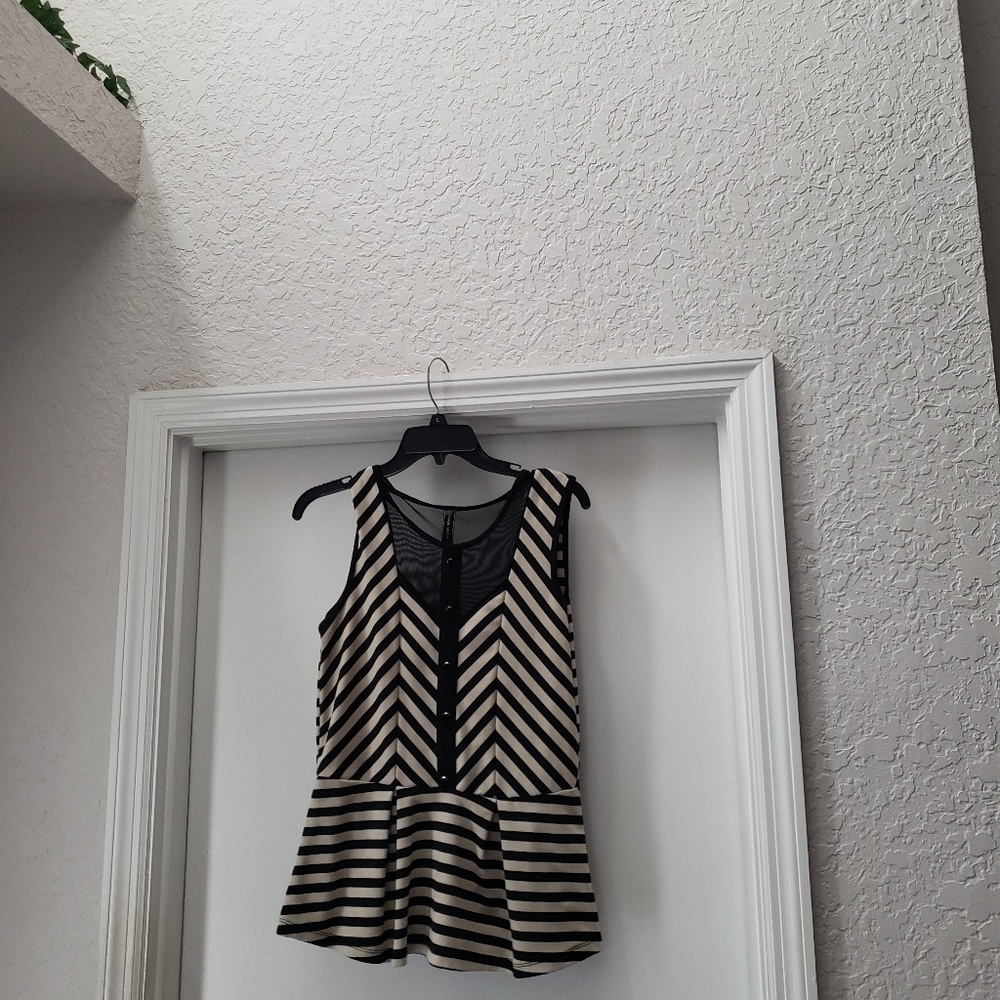 Womens Black/white Striped Sexy Peplum Top w/Mesh - Picture 2 of 8